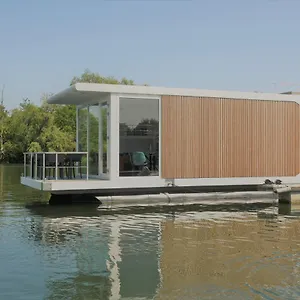 Houseboat Martinique Maastricht