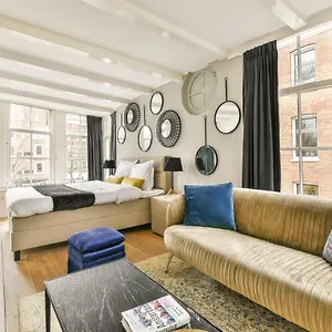 https://spiegelgracht-apartments-with-canal-view.amsterdamhotelsnl.com